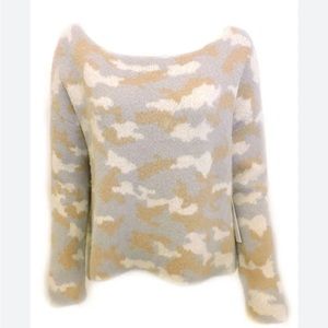 Central Park West, light blue camp weather size medium